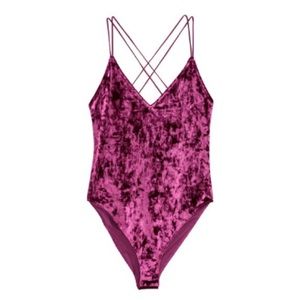 🌸 3/$15 Women’s Velvet Pink Bodysuit Small 🌸